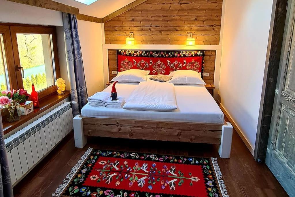 Pensiune Subcrai Cu Centru Spa Zărneşti Exterior foto