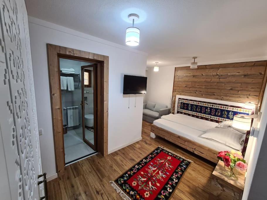 Pensiune Subcrai Cu Centru Spa Zărneşti Exterior foto